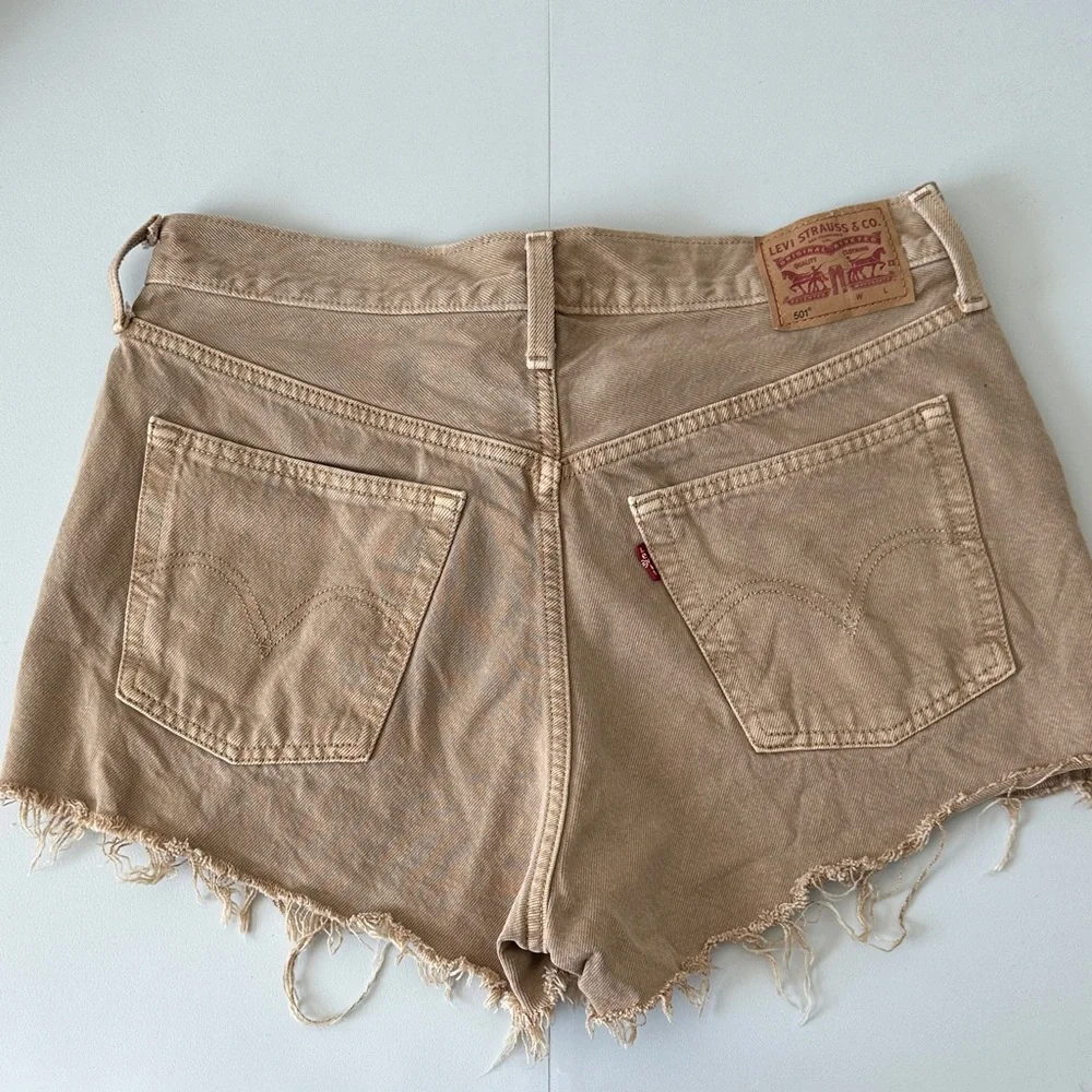 Levi's Women's Brown 501 Denim Jean Shorts - Picture 1 of 4